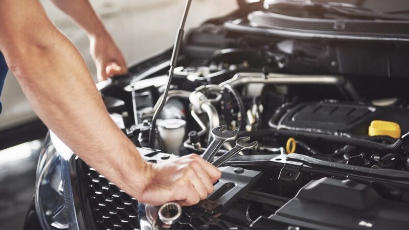 Installazione ganci traino a Carate Brianza - Tecnotopcar