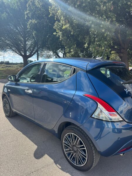 Lancia Ypsilon benzina ibrida usata - Autosud Acquaviva delle Fonti - foto 4