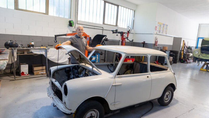 Ripristino auto epoca a Levata di Curtatone
